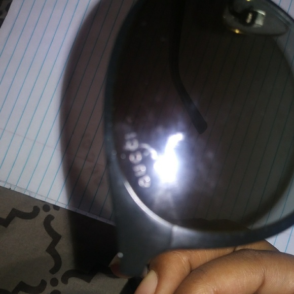 Gucci shades - Picture 7 of 7